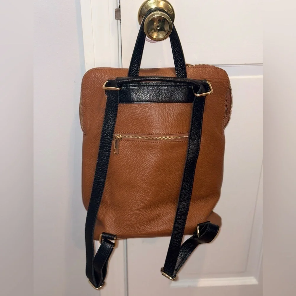 Unica Firenze Pebbled Italian Leather Backpack Crossbody